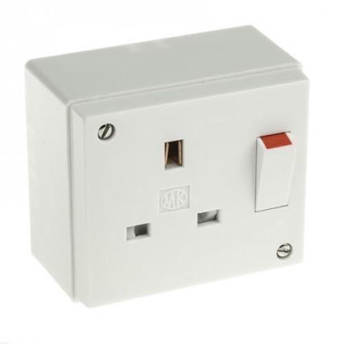 MK2959 WHI 1g surface switched socket