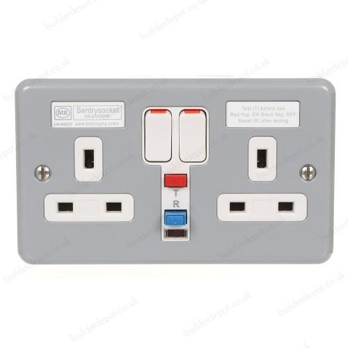 MK K6231 ALM 2G twin RCD socket 30ma (active)